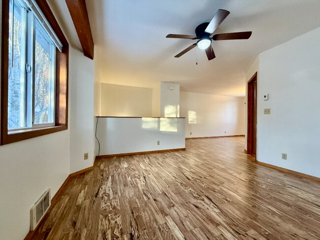 Foto del edificio - 722 Waverly Pl