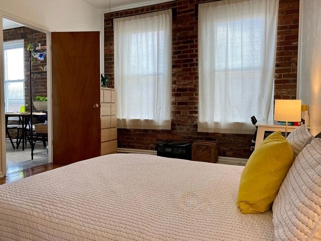 Building Photo - BAXTER-MILLER