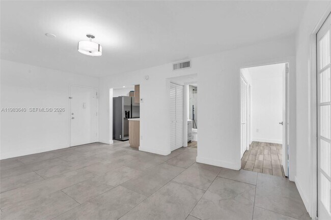 Foto del edificio - 1251 NE 108th St