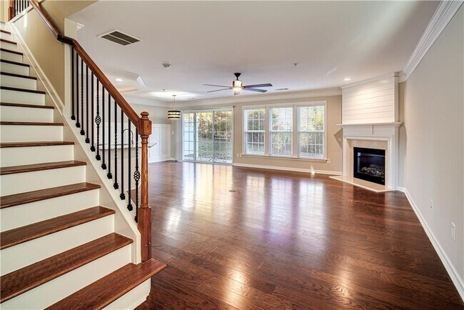 Building Photo - 265 Balaban Cir