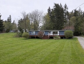 Building Photo - 786 W Vista Dr