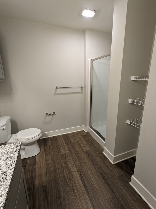Bathroom - Flats at 315