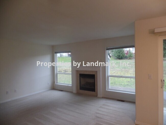 Foto del edificio - 110 Patriot Way