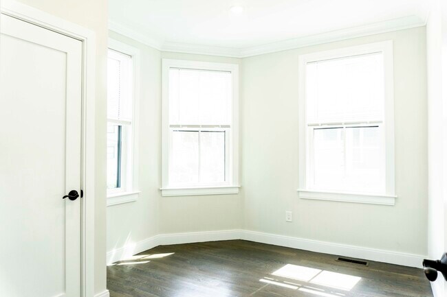 Foto del edificio - 71 Linden St