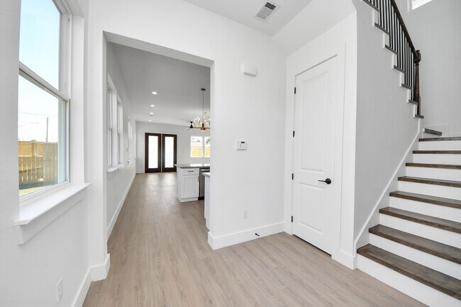 Foto del edificio - 4129 E Toliver St