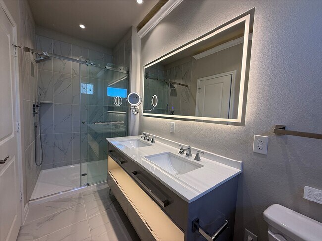 Foto del edificio - 12310 Monarch Mls Dr