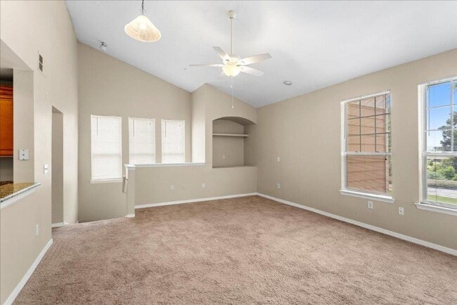 Building Photo - Charming End-Unit Condo in Gated Bordeaux Community!