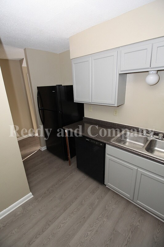 Building Photo - 3800 High Bridge Ct