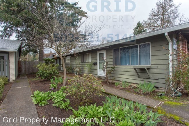 Building Photo - 2943 NE Everett St