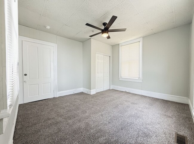 Building Photo - 1055 Walnut St