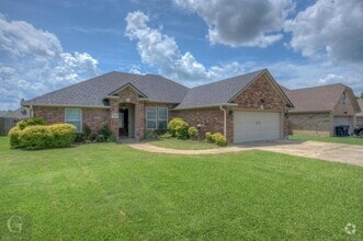 Building Photo - 3910 Le Brooke Ln