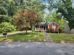 Building Photo - 302 Potter Dr