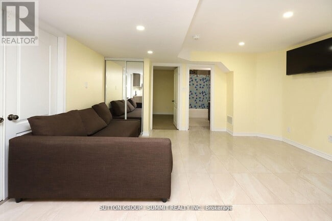 Building Photo - 1087 Abbott St