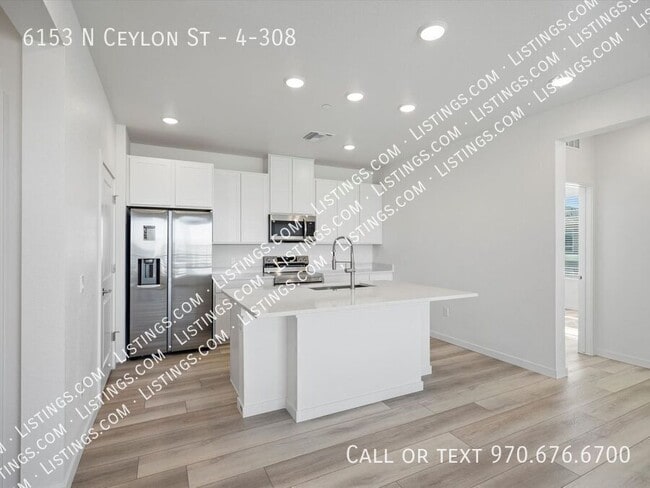 Foto del edificio - 6153 N Ceylon St