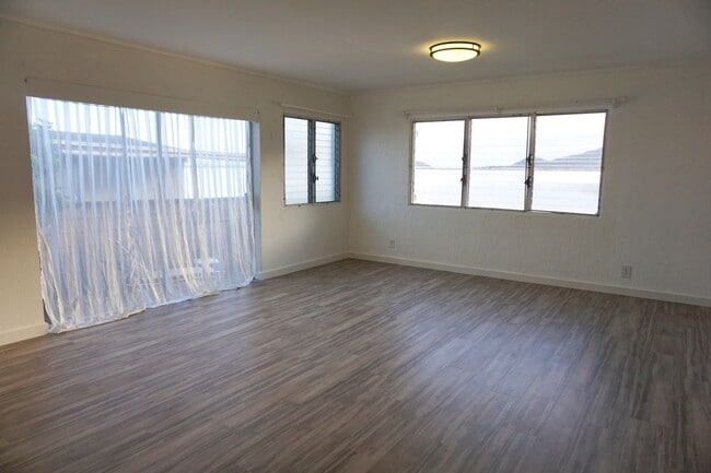 Photo - Kaneohe - Waterfront 3 bedroom, 1 bathroom... House