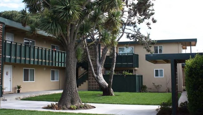 Building Photo - Villa Hartnell