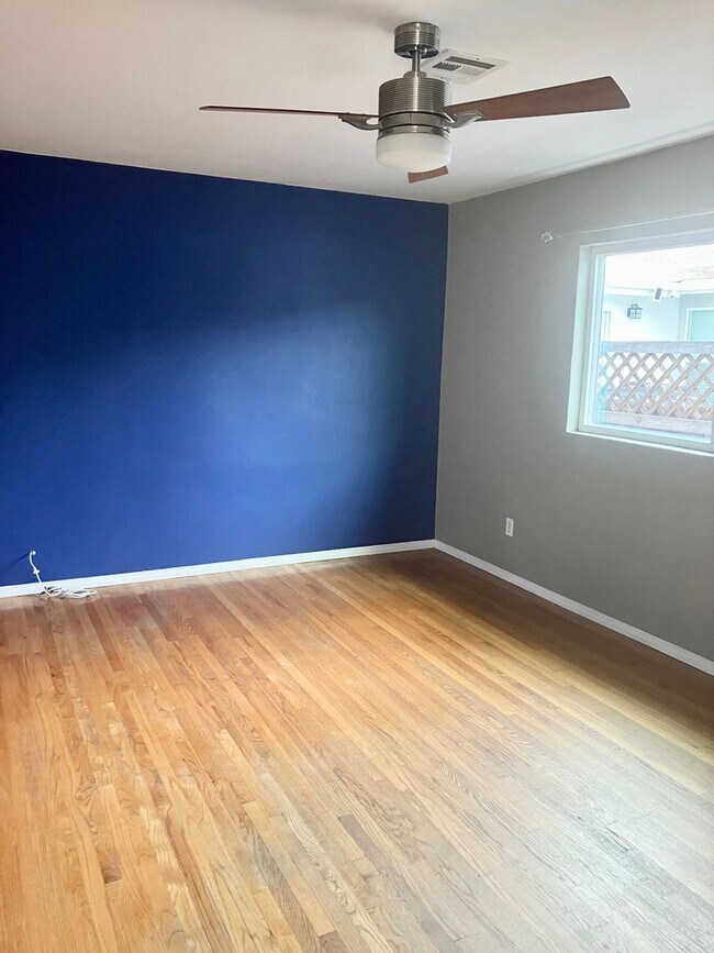 Foto del edificio - Stylish 3 Bedroom in College Area