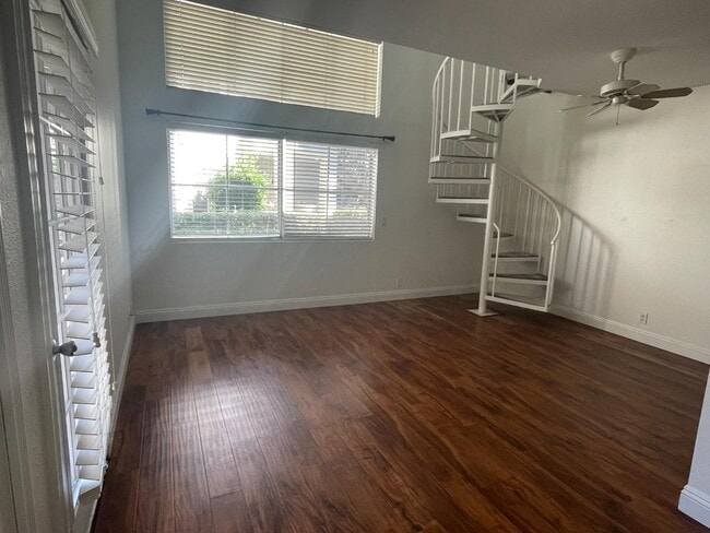 Building Photo - 740 Eastshore Terrace