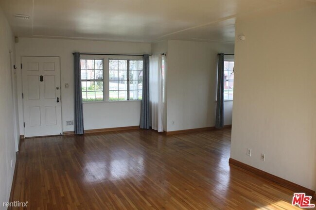 Building Photo - 3 br, 2 bath House - 2561 Tilden Ave