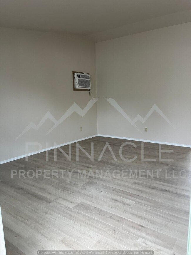 Foto del edificio - 2913 Castlevale Rd