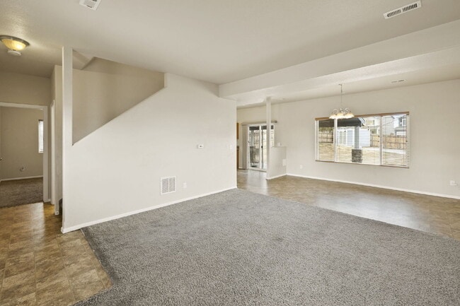 Building Photo - 917 Silverqueen Rd