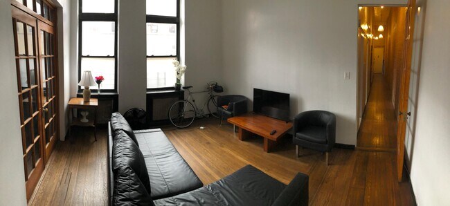 Foto del edificio - 4260 Broadway