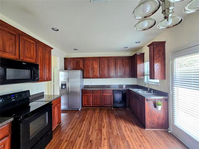 Foto del edificio - 2113 Woodhaven Dr