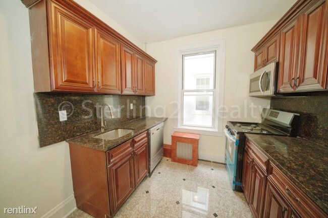 Foto del edificio - 35-45-45 33rd St