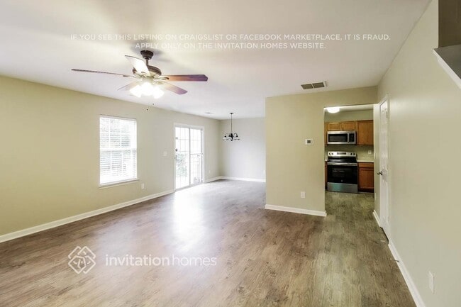 Foto del edificio - 2860 Englewood Dr