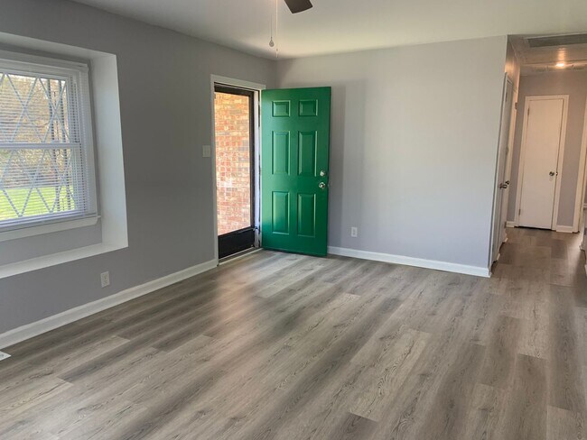 Foto del edificio - 4 Bedroom Ranch