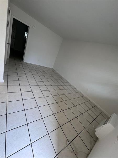 Foto del edificio - 916 SW 15th Terrace