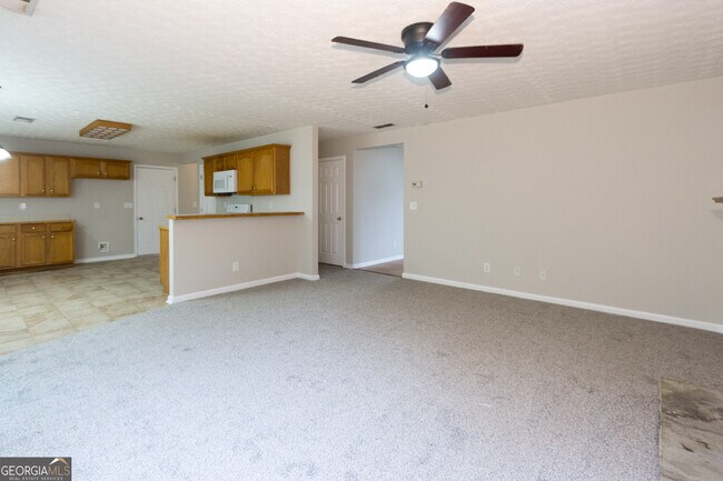 Building Photo - 813 Tucker Trail