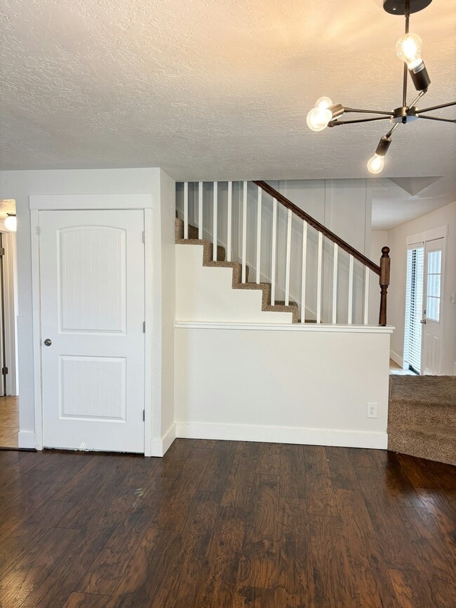 Foto del edificio - 1657 N 645 W St