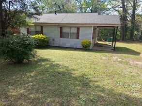 Building Photo - 5253 Brookdale Dr
