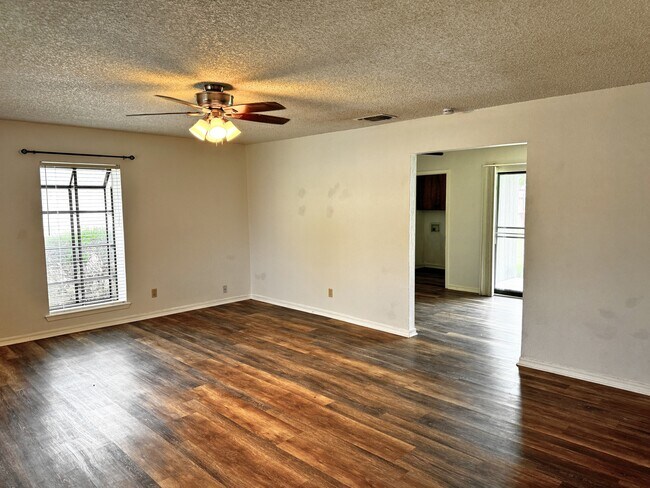 Building Photo - 4705 Trinidad Dr