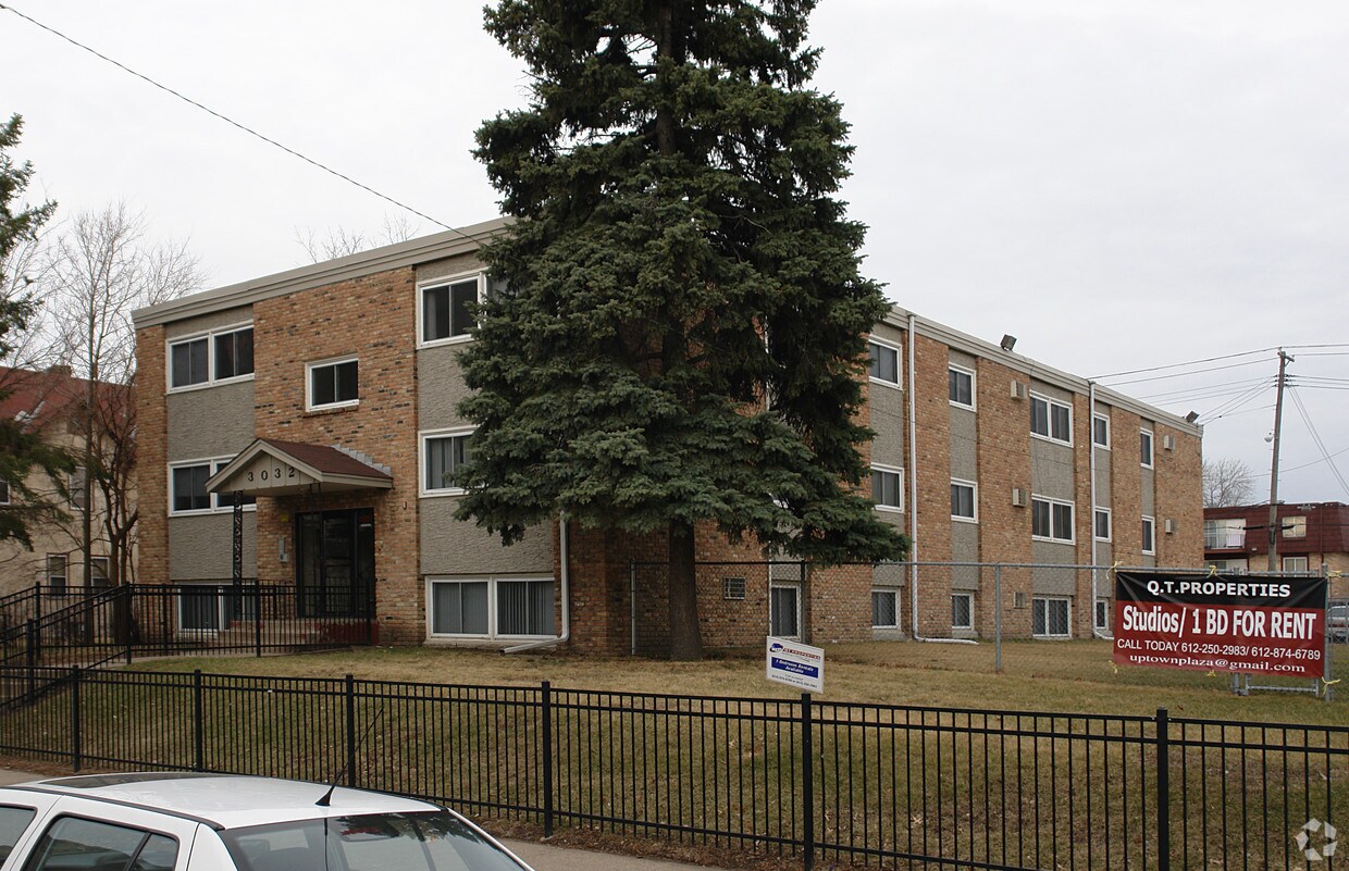Primary Photo - 3032 Pillsbury Ave S