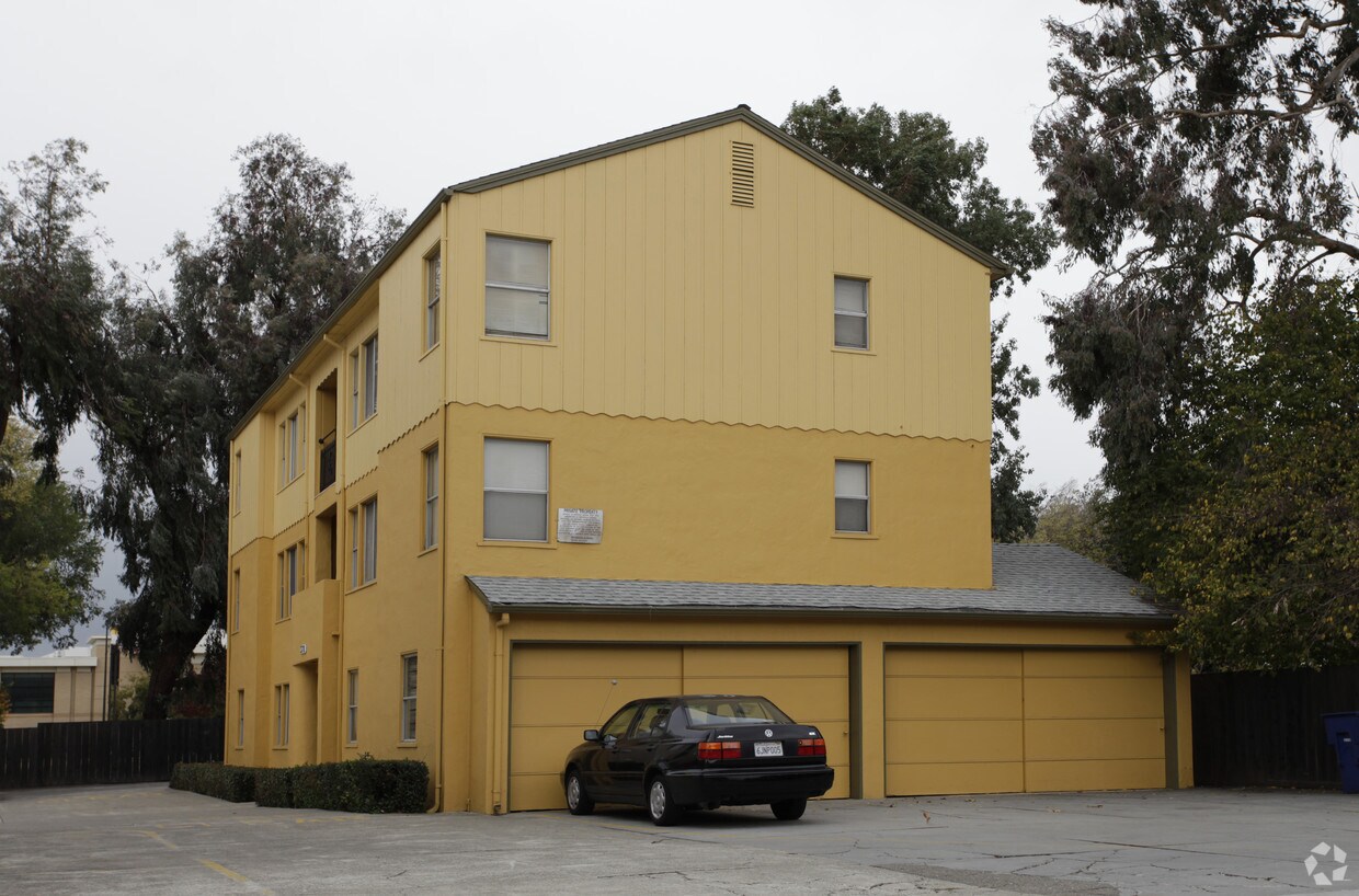 Primary Photo - 370 Estudillo Ave