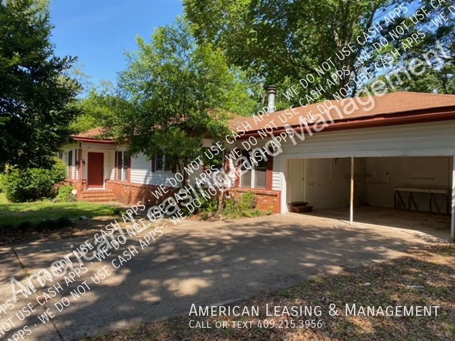 Primary Photo - **$200 OFF FIRST FULL MONTHS RENT** 3-Bedr...