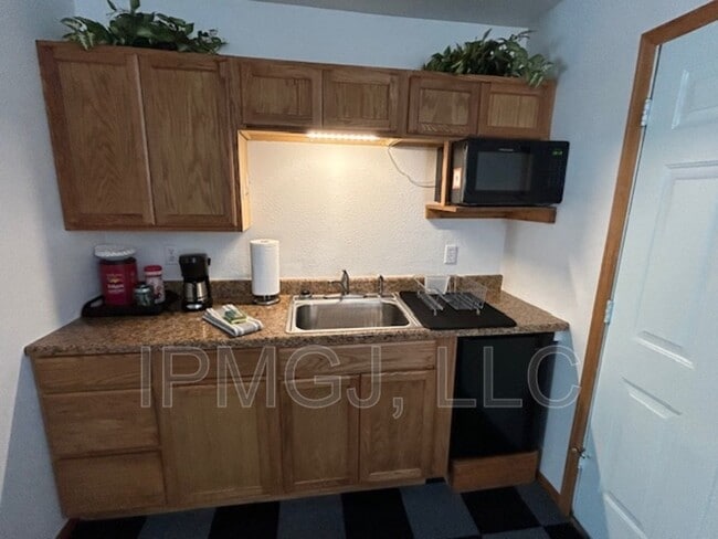 Foto del edificio - 201 Plateau Ave