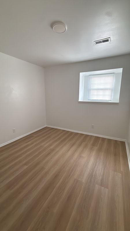 Foto del edificio - 5045 Prescott Ave
