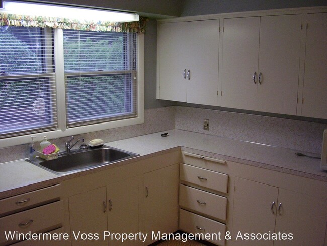 Building Photo - 2 br, 1 bath House - 6337 NE 27th Ave.