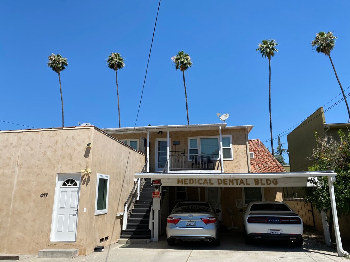 2nd Story apartment - 419 Brookside Ave