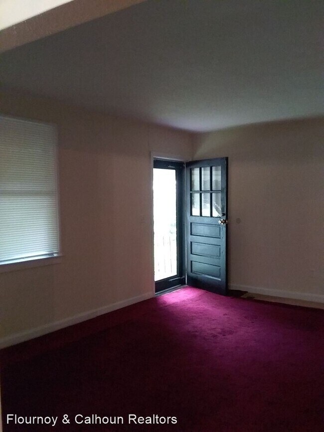 Building Photo - 2910 Pecan St
