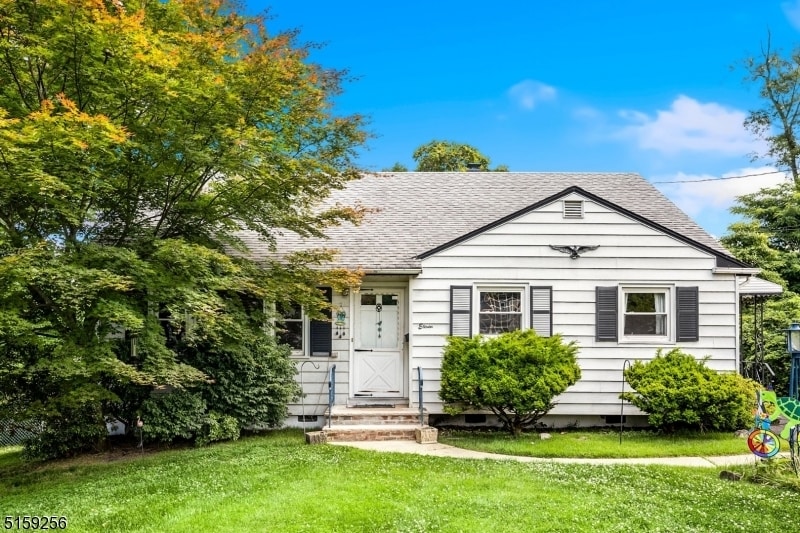 11 Mead Ct, Summit, NJ 07901 Room for Rent in Summit, NJ