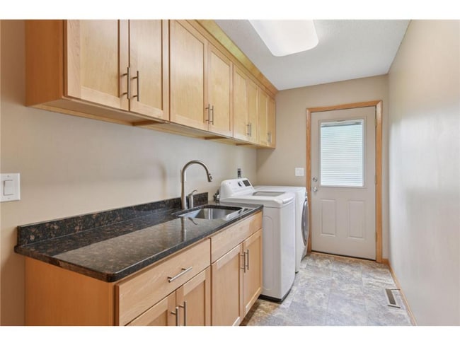 Building Photo - 10829 Forestview Cir