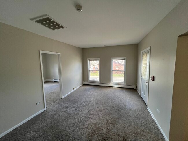 Foto del edificio - 301 W Main St