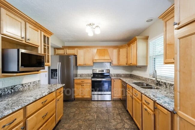 Building Photo - 1194 Creekstone Dr