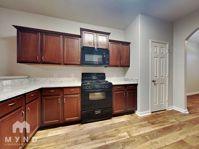 Foto del edificio - 306 Lazy Pine Ct