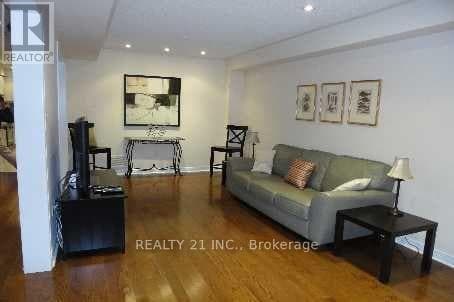 Building Photo - 59 Wilkes Crescent