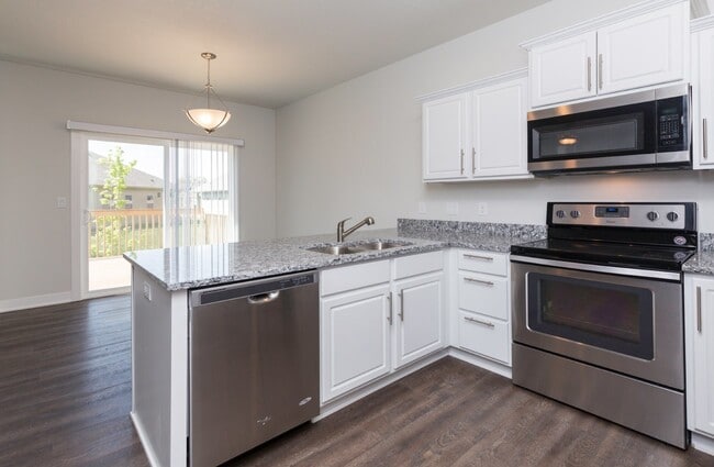 Foto del edificio - Contemporary Altoona Single Family Home! N...